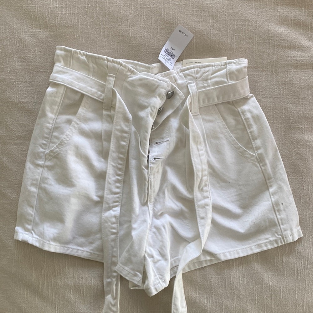 American eagle white mom shorts